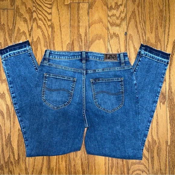 Lee Women's Slim Fit Skinny Ankle Button Fly High Rise Jeans Size 8 Medium - Picture 6 of 10